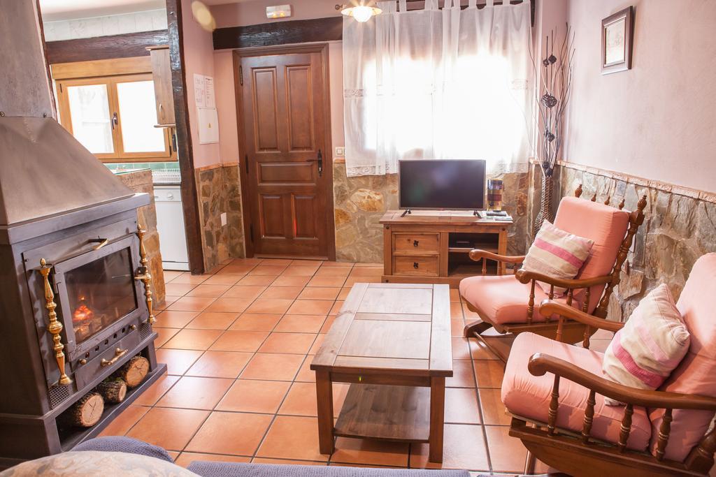 Casas Rurales La Dehesa Casas del Monte Bagian luar foto